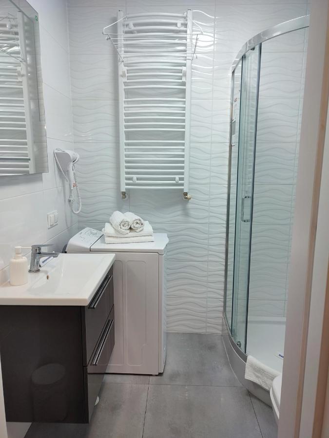 Apartament Nadolnik Bezplatny Parking Klucze W Skrytce Rachunek Poznan Luaran gambar